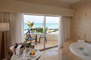Premium Ocean View Junior Suite at Impressive Premium Resorts & Spas 